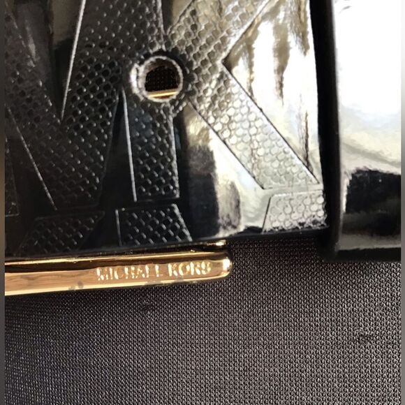 MICHAEL Michael Kors Black Synthetic Patent Leather Logo MK Belt Size Medium - Picture 9 of 11